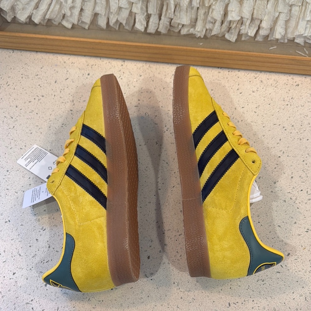 Adidas Gazelle Yellow Sneakers - Picture 4 of 6